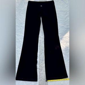 Lululemon flare yoga legging Medium
